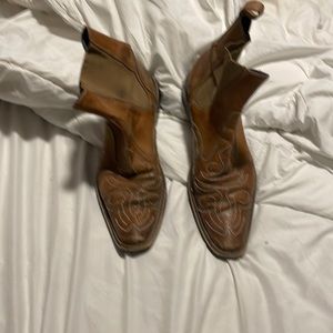 9 to 10 condition very nice 😊